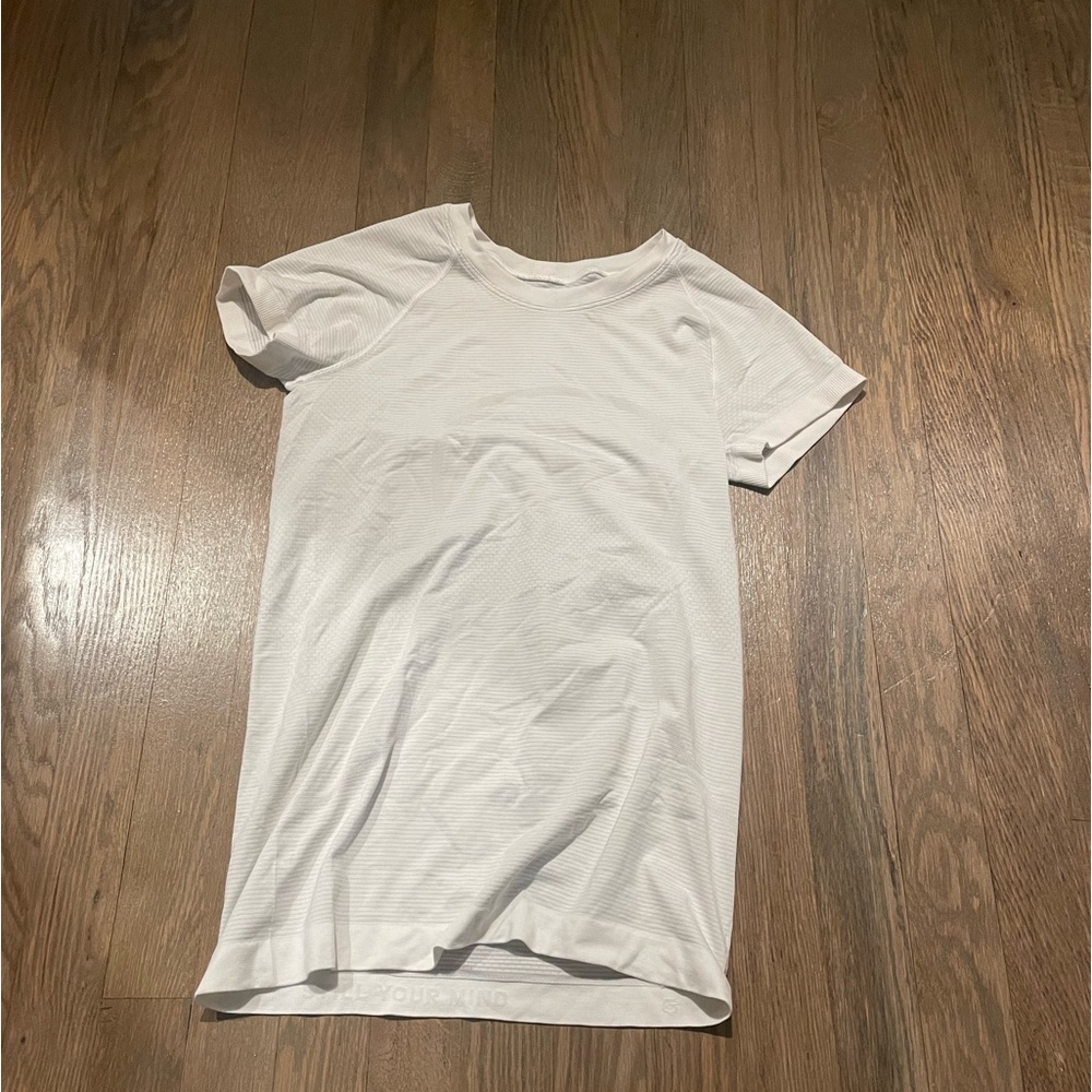 Lululemon size 4 white
